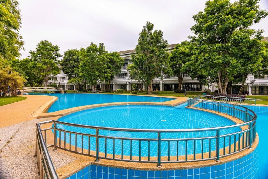 4 Bedroom Townhouse In Great Location! HHQ Exterior foto