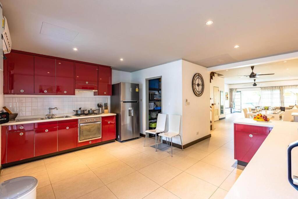 4 Bedroom Townhouse In Great Location! HHQ Exterior foto