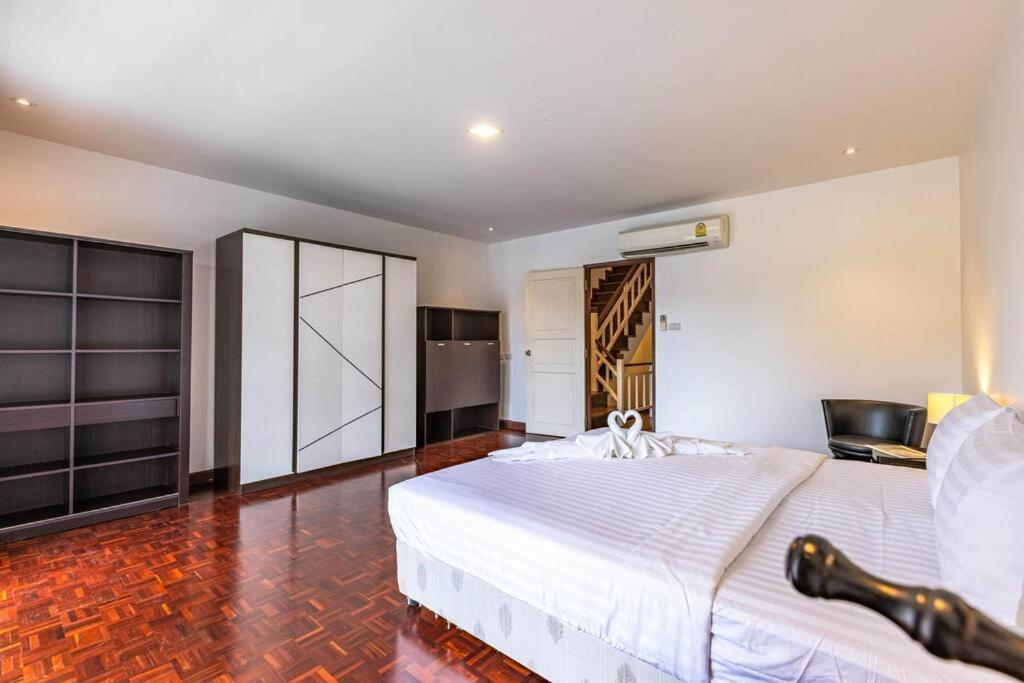 4 Bedroom Townhouse In Great Location! HHQ Exterior foto